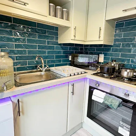 Cosy & Comfy Retreat Away From Home With Free Parking Birmingham Exterior photo