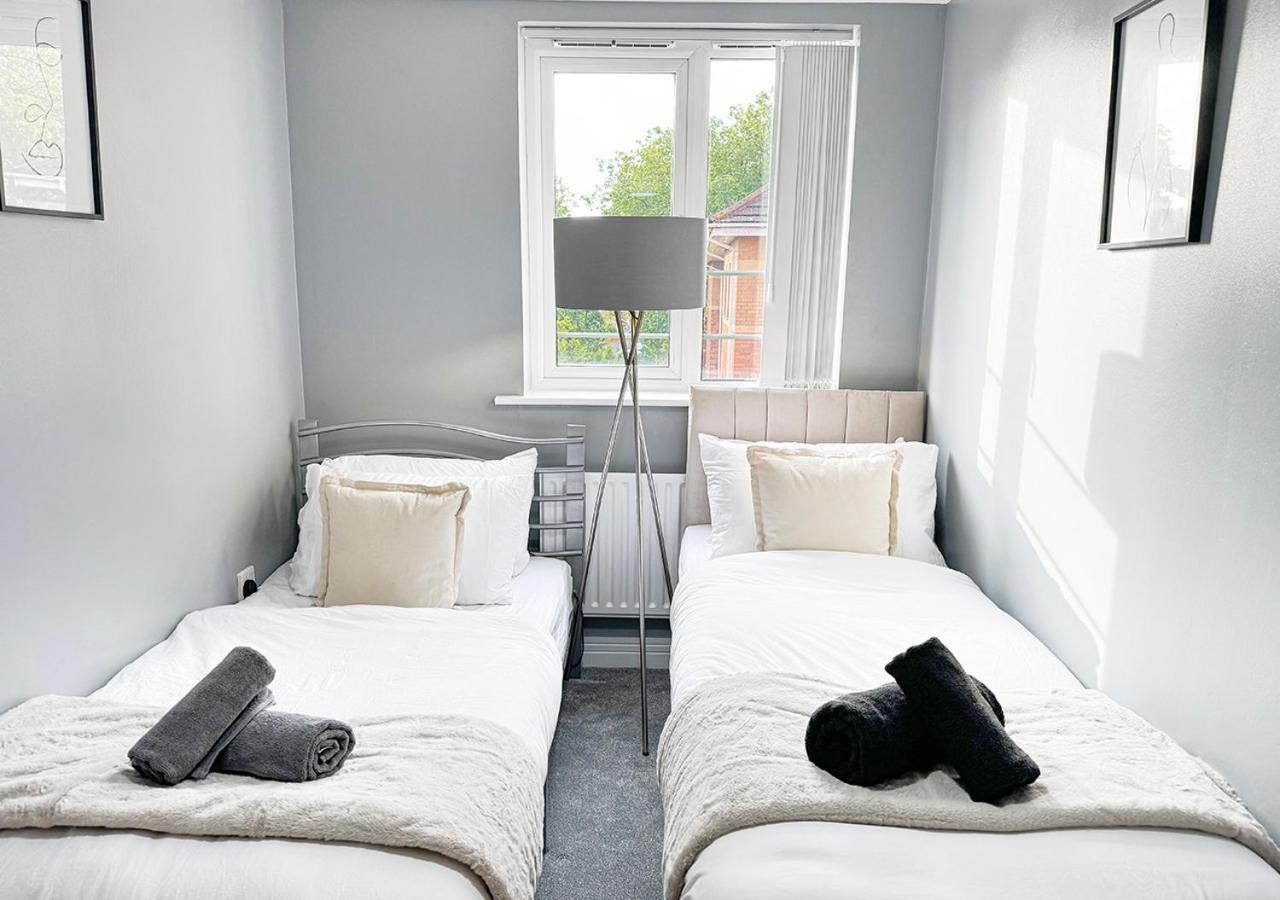 Cosy & Comfy Retreat Away From With Free Parking Birmingham